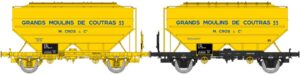 REE WB-732 - Set of 2 grain wagons “GRANDS MOULINS DE COUTRAS”, yellow